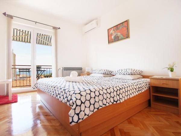 Guesthouse Marta : photo 4 de la chambre chambre double - vue sur mer