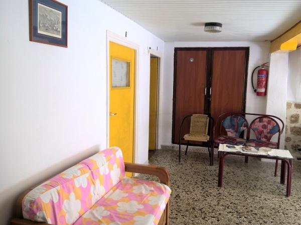 Stathis : photo 4 de la chambre chambre double standard avec salle de bains commune