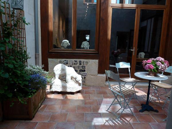 Atelier d'Art Saint Leonard : photo 6 de la chambre appartement en duplex