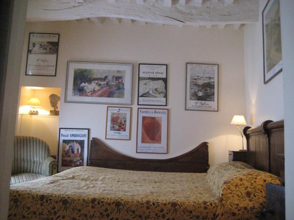 Maison d'Hôtes de l'Evêché : photo 3 de la chambre chambre double ou lits jumeaux