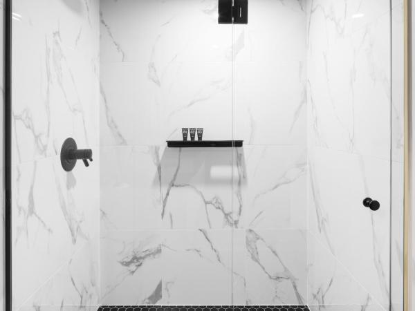 The Broadview Hotel : photo 5 de la chambre chambre lit king-size