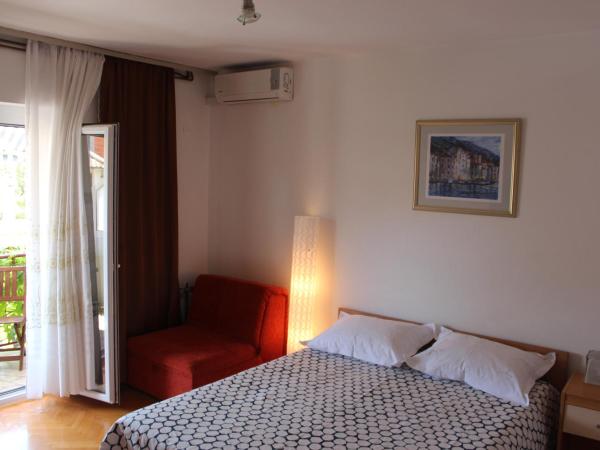 Guesthouse Marta : photo 1 de la chambre chambre triple standard