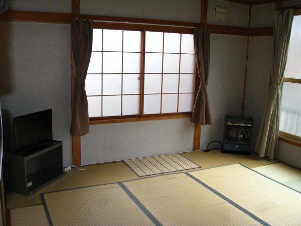 Sapporo Inn Nada : photo 5 de la chambre chambre lits jumeaux de style japonais avec salle de bains commune