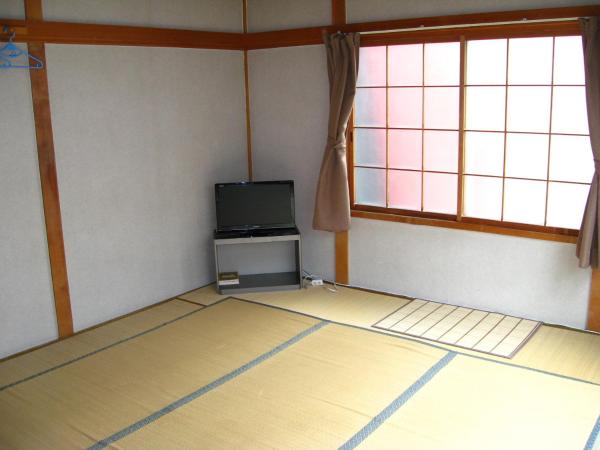 Sapporo Inn Nada : photo 6 de la chambre chambre lits jumeaux de style japonais avec salle de bains commune