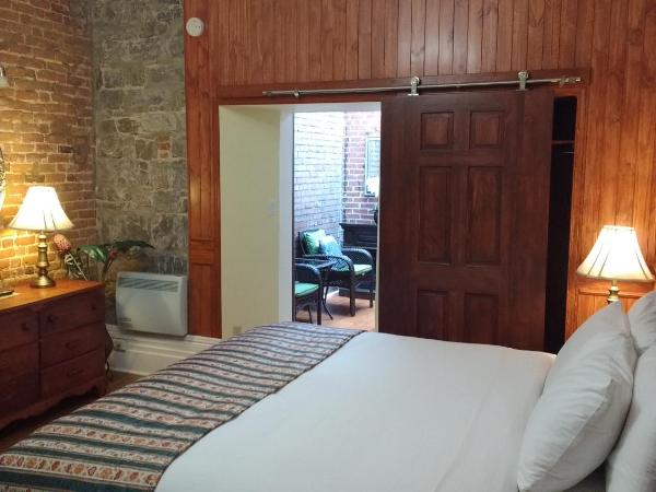 Hôtel Manoir de l'Esplanade : photo 1 de la chambre chambre lit king-size deluxe