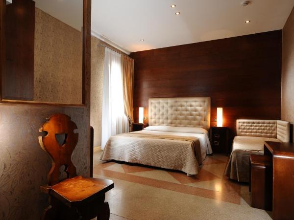 Hotel Abbazia : photo 6 de la chambre chambre triple supérieure