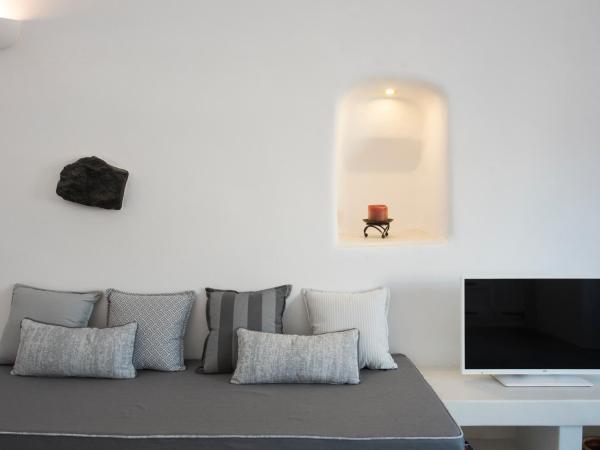 Red Stone Villa : photo 3 de la chambre appartement avec balcon – hera