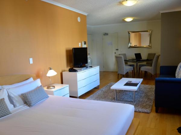 Frisco Apartments : photo 1 de la chambre studio