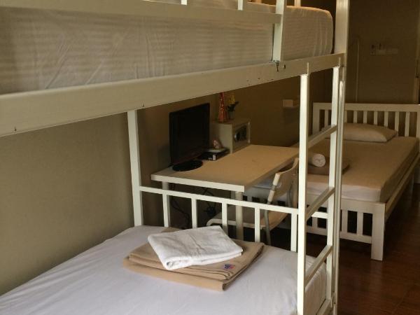 VX The Fifty : photo 3 de la chambre chambre triple basique avec salle de bains commune