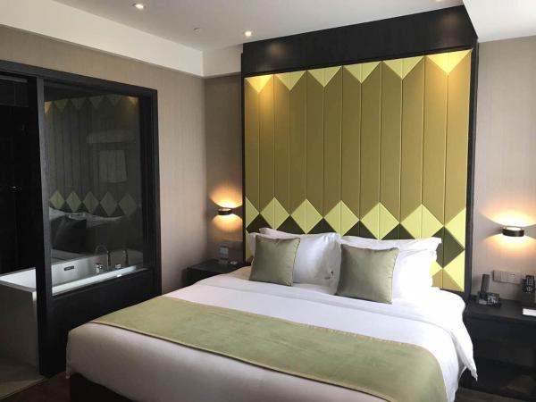 SHANGHAI-DECO Hotel-Free shuttle bus from Pudong Airport and Disneyland : photo 3 de la chambre suite supérieure