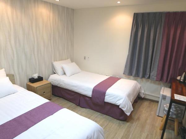 Must Stay Hotel Myeongdong : photo 2 de la chambre chambre lits jumeaux