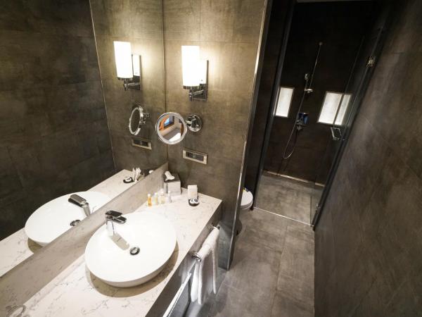 Golden Tulip Istanbul Bayrampasa : photo 3 de la chambre suite - vue sur ville