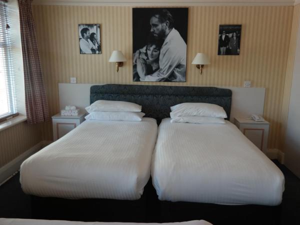Hotel Celebrity Bournemouth East Cliff by Villare hotels : photo 8 de la chambre chambre quadruple