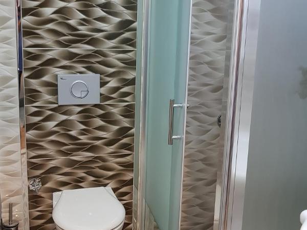 Laleli Hotel Izmir : photo 4 de la chambre chambre quadruple Économique