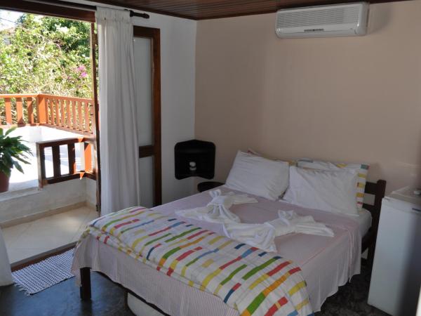 Pousada Casa das Rosas : photo 7 de la chambre chambre double avec patio