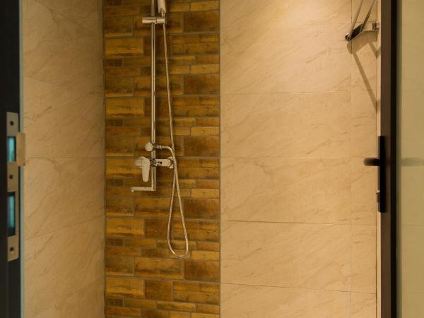 Finess Basic Hotel : photo 7 de la chambre lit dans dortoir mixte de 4 lits