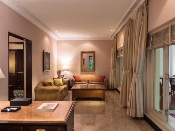 Taj West End : photo 3 de la chambre grande luxury suite one bedroom garden view king bed