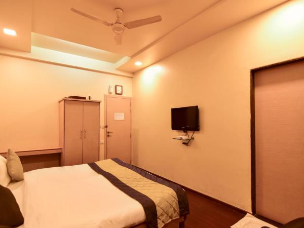 MY Bizz Hotel Sapna : photo 4 de la chambre chambre double super deluxe avec ventilateur