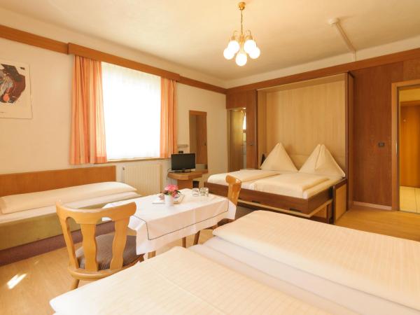 Hotel Tautermann : photo 4 de la chambre chambre quintuple