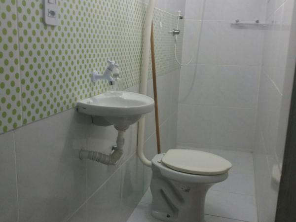 Hostel Margo : photo 2 de la chambre chambre double avec salle de bains privative