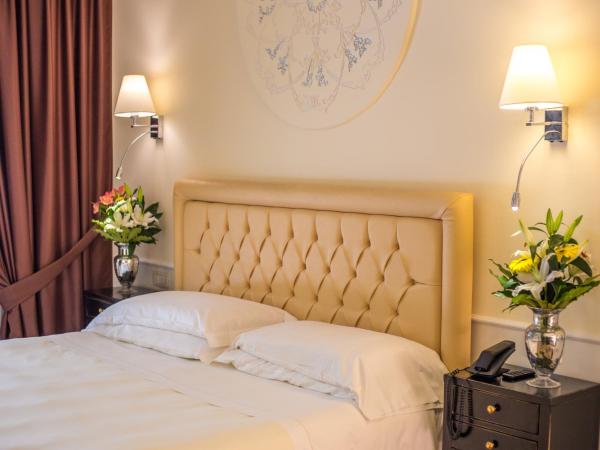 Hotel Patavium : photo 7 de la chambre chambre lit king-size confort avec terrasse