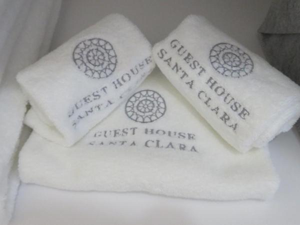 Guest House Santa Clara : photo 1 de la chambre chambre double ou lits jumeaux deluxe - vue sur ville 