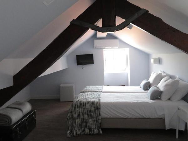 Guest House Santa Clara : photo 7 de la chambre chambre double ou lits jumeaux deluxe - vue sur ville 