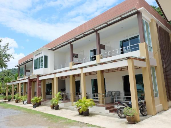 Chokdee Resort : photo 2 de la chambre chambre lit king-size supérieure