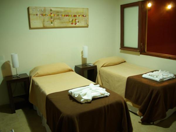 Hotel Urbana : photo 3 de la chambre chambre double ou lits jumeaux