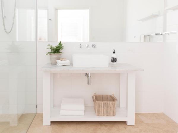 Satara Byron Bay - Adults Only : photo 4 de la chambre studio lit king-size avec canapé-lit