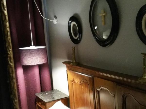 Hotel Auberge des Remparts : photo 3 de la chambre chambre double standard