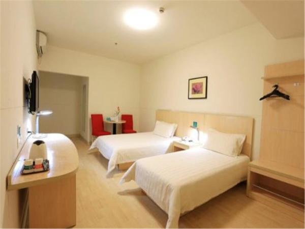 Jinjiang Inn - Qingdao Zhongshan Road : photo 1 de la chambre chambre familiale supérieure