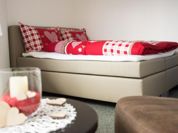 Berggasthaus First - Only Accessible by Cable Car : photo 5 de la chambre chambre double - vue sur montagne