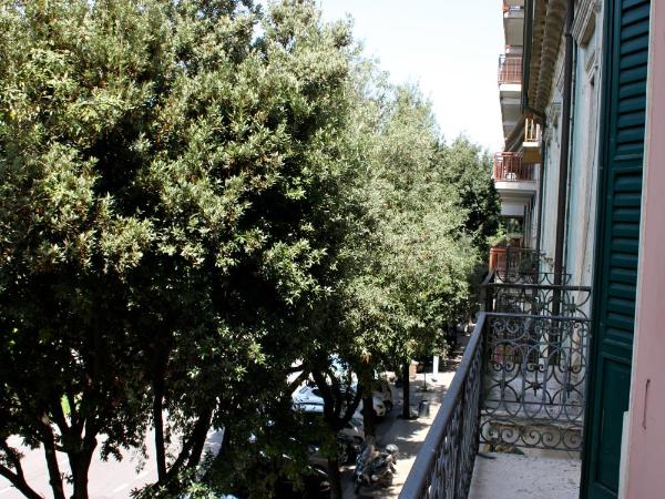 Pepita Lodge : photo 6 de la chambre chambre triple avec balcon