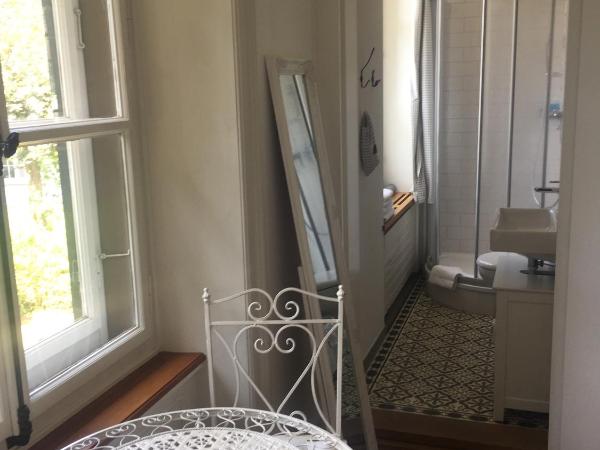 The Bed + Breakfast : photo 8 de la chambre chambre double avec salle de bains privative