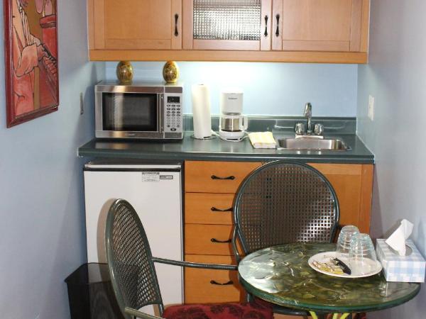 La Loggia Art B&B : photo 6 de la chambre chambre double avec salle de bains privative