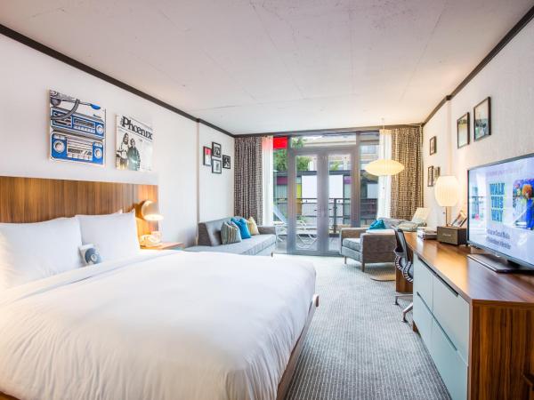 The Verb Hotel : photo 8 de la chambre chambre king standard avec vue sur la piscine