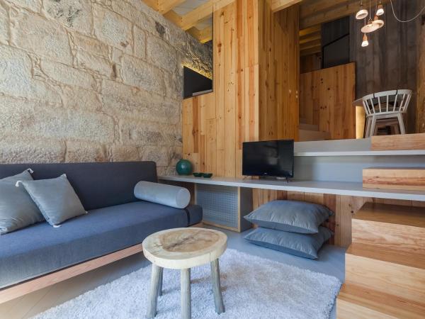 Armazém Luxury Housing- Architectural & Design Hotel : photo 5 de la chambre appartement avec balcon