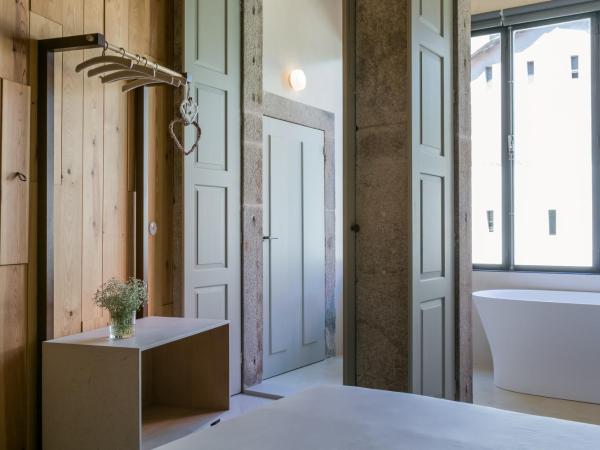 Armazém Luxury Housing- Architectural & Design Hotel : photo 2 de la chambre appartement avec balcon