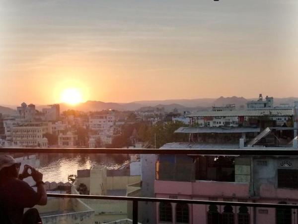 Udai Haveli Guest House : photo 5 de la chambre chambre double Économique avec ventilateur