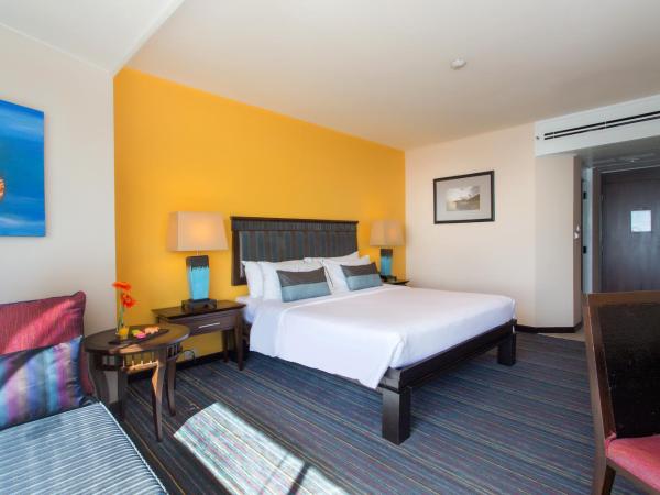 The Bayview Hotel Pattaya : photo 6 de la chambre chambre lits jumeaux deluxe - vue sur mer
