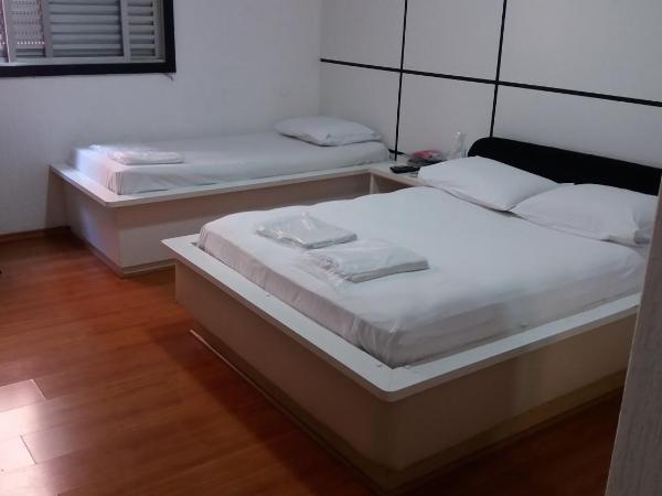 Center Park Hotel Lapa : photo 1 de la chambre chambre triple standard