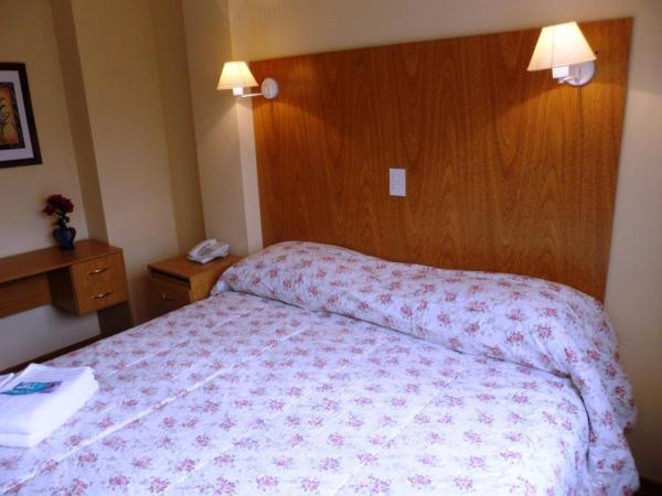 Juramento de Lealtad Townhouse Hotel : photo 3 de la chambre chambre double