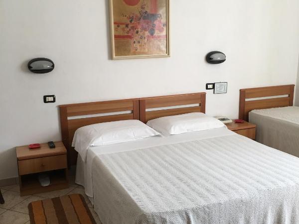 Hotel Dora : photo 4 de la chambre chambre triple