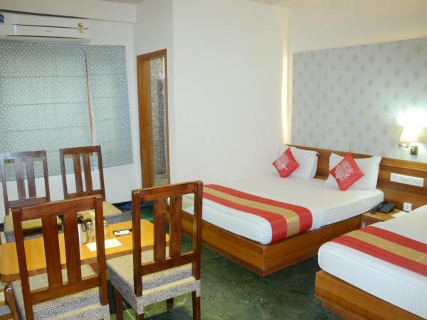 Hotel Shalimar Palace : photo 3 de la chambre chambre familiale