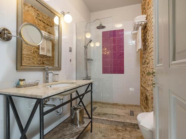 Delight Deluxe Hotel : photo 2 de la chambre chambre lits jumeaux standard