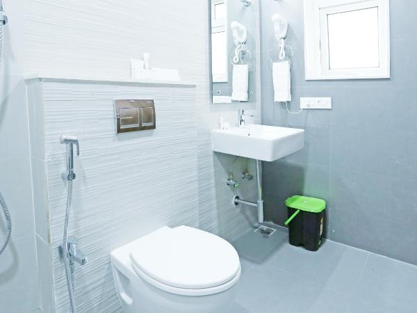 Treebo Pechis Castle : photo 10 de la chambre [sanitized] deluxe double room