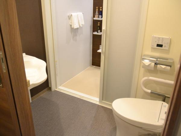 Rembrandt Style Tokyo Nishikasai Grande : photo 6 de la chambre chambre lits jumeaux pour personnes à mobilité réduite