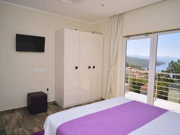 Guest House Manuela : photo 8 de la chambre chambre double deluxe avec balcon - vue sur mer