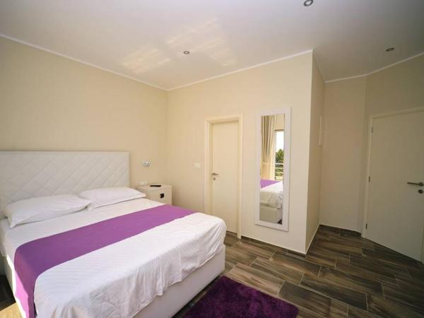 Guest House Manuela : photo 6 de la chambre chambre double deluxe avec balcon - vue sur mer